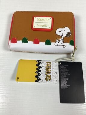 Loungefly x Peanuts Snoopy Gingerbread Wreath Ziparound Wallet NWT